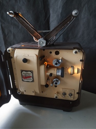 Ancien projecteur cinema - , 8